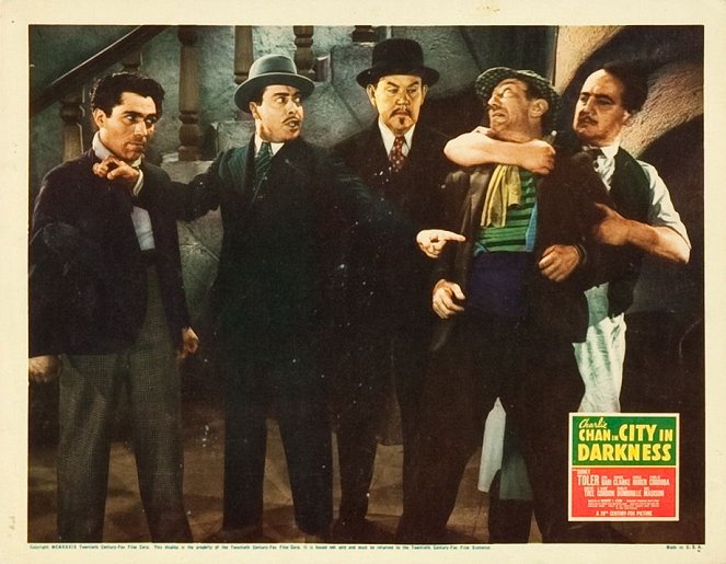 Charlie Chan in City in Darkness - Fotocromos