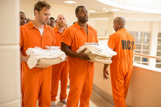 Bűnös Chicago - Prison Ball - Filmfotók - Patrick John Flueger, Laroyce Hawkins