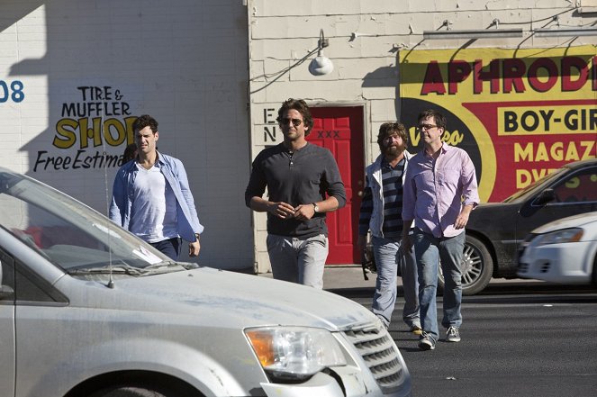 Hangover 3 - Filmfotos - Justin Bartha, Bradley Cooper, Zach Galifianakis, Ed Helms