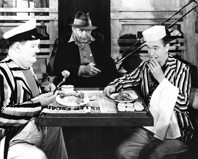 Laurel & Hardy - Auf hoher See - Filmfotos - Oliver Hardy, Stan Laurel