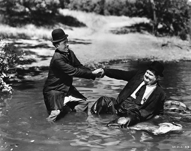 Vadnyugati őrjárat - Filmfotók - Stan Laurel, Oliver Hardy