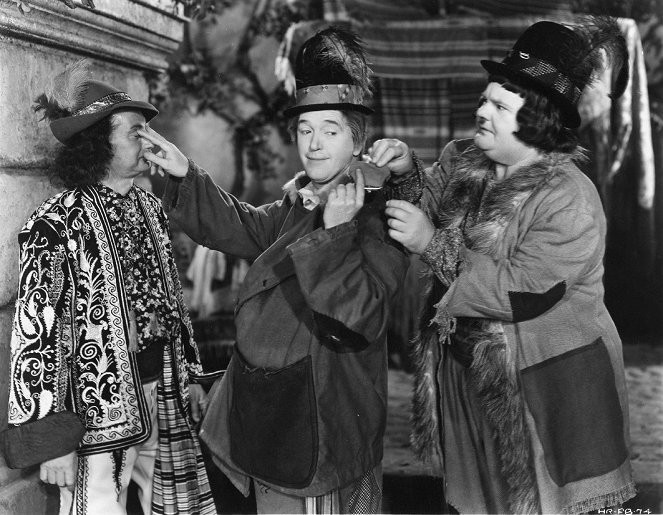 Dick und Doof werden Papa - Filmfotos - Stan Laurel, Oliver Hardy