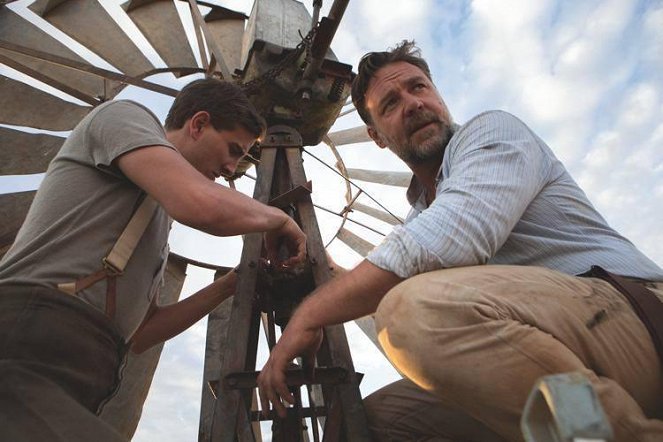 The Water Diviner - Photos - Ryan Corr, Russell Crowe