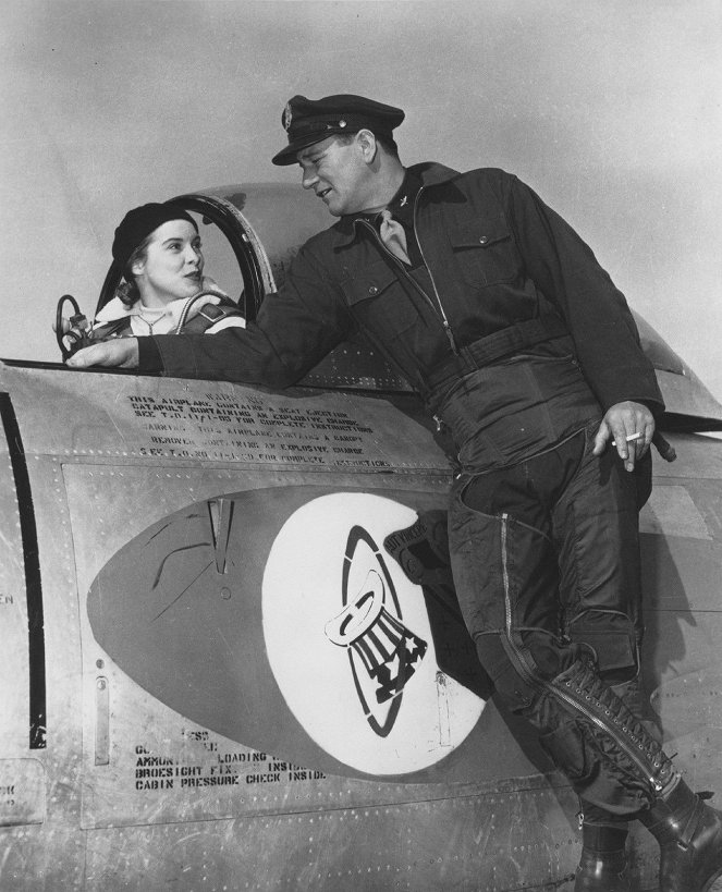 Jet Pilot - Photos - Janet Leigh, John Wayne