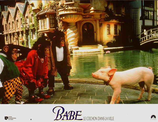Babe, le cochon dans la ville - Cartes de lobby