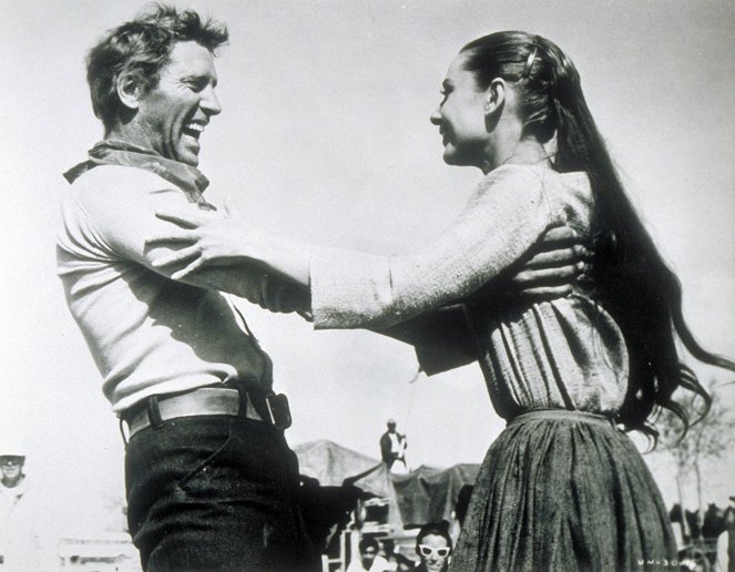 Denen man nicht vergibt - Filmfotos - Burt Lancaster, Audrey Hepburn