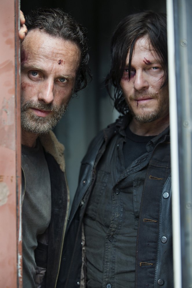 The Walking Dead - No Sanctuary - Photos - Andrew Lincoln, Norman Reedus