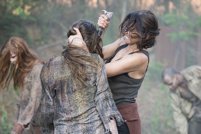 The Walking Dead - Season 5 - No Sanctuary - Photos - Lauren Cohan