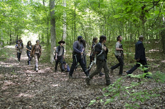 The Walking Dead - Idegenek - Filmfotók - Alanna Masterson, Melissa McBride, Chandler Riggs, Chad L. Coleman, Norman Reedus, Andrew Lincoln