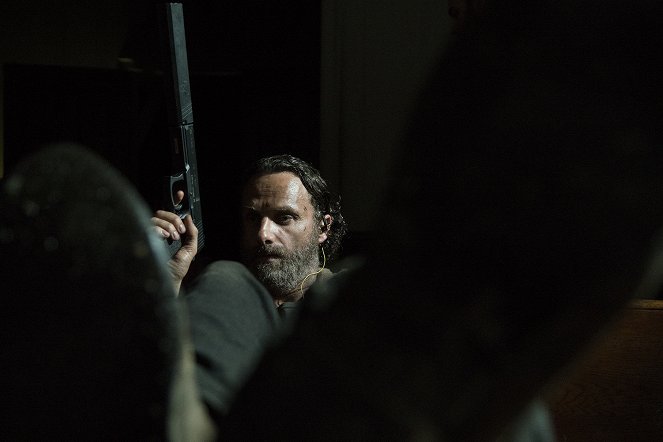 The Walking Dead - Four Walls and a Roof - Photos - Andrew Lincoln