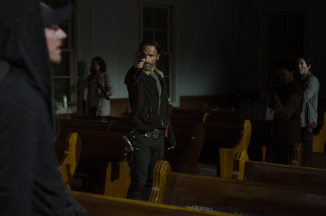 The Walking Dead - Season 5 - Four Walls and a Roof - Photos - Andrew Lincoln