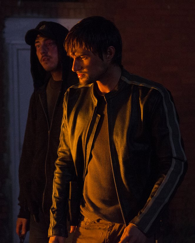 The Walking Dead - Four Walls and a Roof - Photos - Chris Coy, Andrew J. West