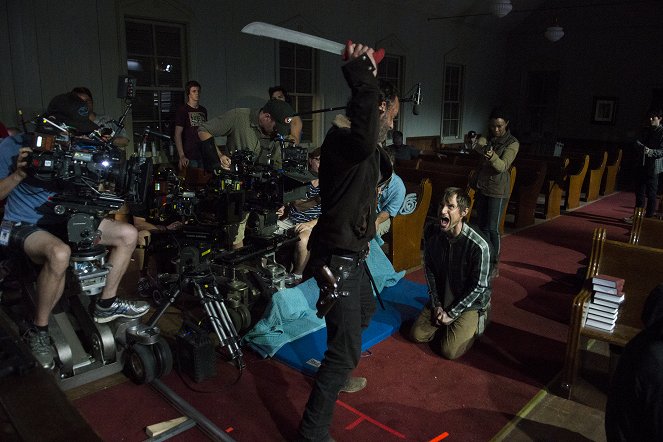 The Walking Dead - Four Walls and a Roof - Making of - Andrew J. West, Sonequa Martin-Green