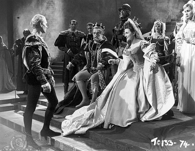 Hamlet - Filmfotók - Laurence Olivier, Basil Sydney, Eileen Herlie, Jean Simmons