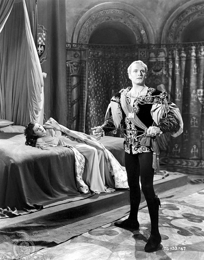 Hamlet - Photos - Eileen Herlie, Laurence Olivier