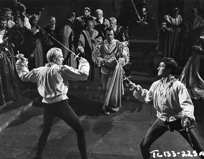 Hamlet - Filmfotos - Laurence Olivier, Peter Cushing, Terence Morgan
