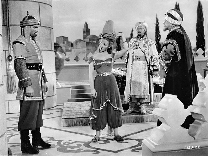 The Golden Blade - Photos - Gene Evans, Piper Laurie, George Macready