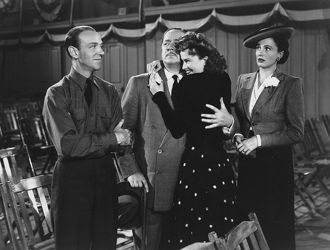 Táncoslábú rekruták - Filmfotók - Fred Astaire, Robert Benchley, Osa Massen, Frieda Inescort