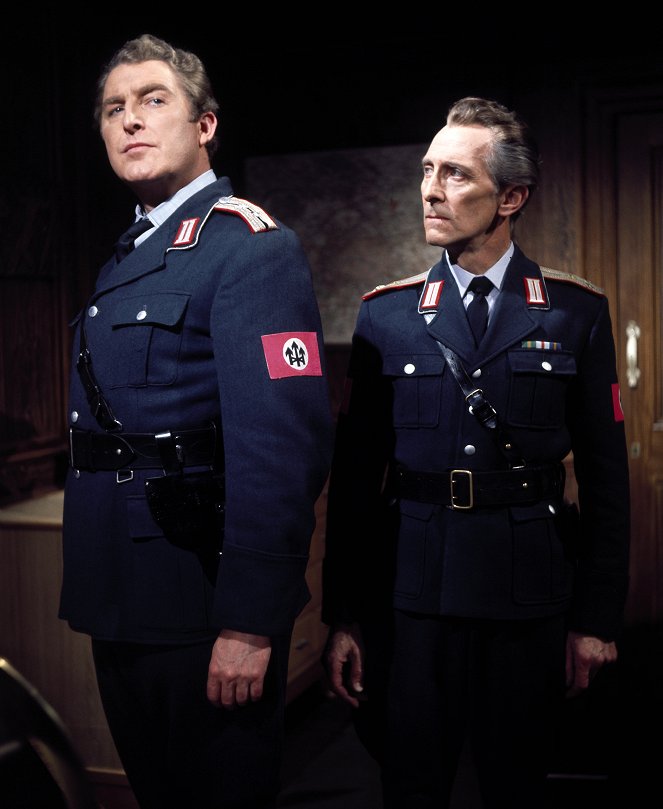 Gil.... en sterf - Van film - Peter Cushing