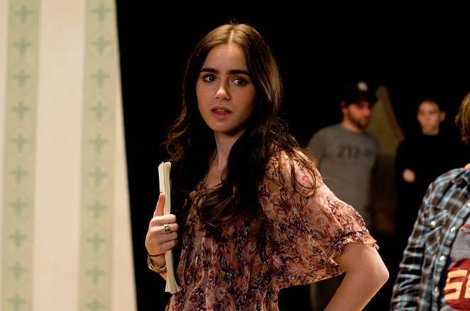 The English Teacher - Film - Lily Collins