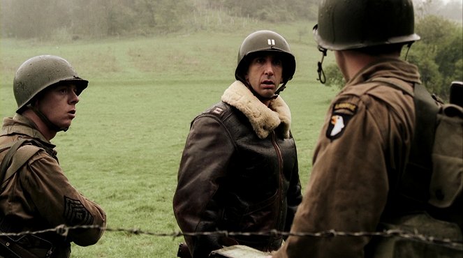 Band of Brothers - Currahee - Van film - Simon Pegg, David Schwimmer