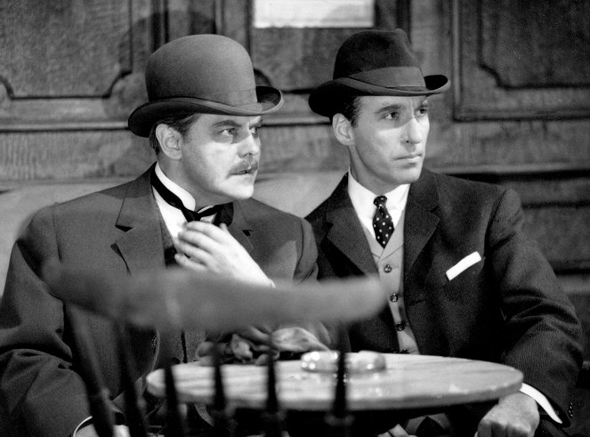 Sherlock Holmes und das Halsband des Todes - Filmfotos - Thorley Walters, Christopher Lee