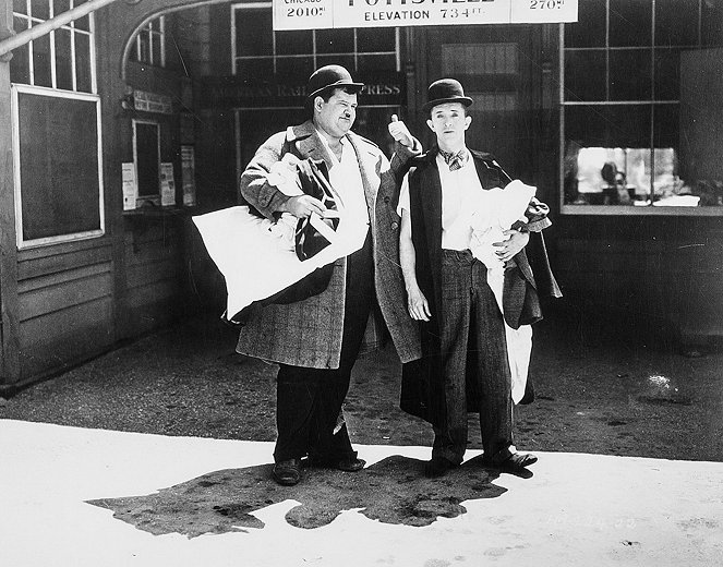 Berth Marks - Z filmu - Oliver Hardy, Stan Laurel