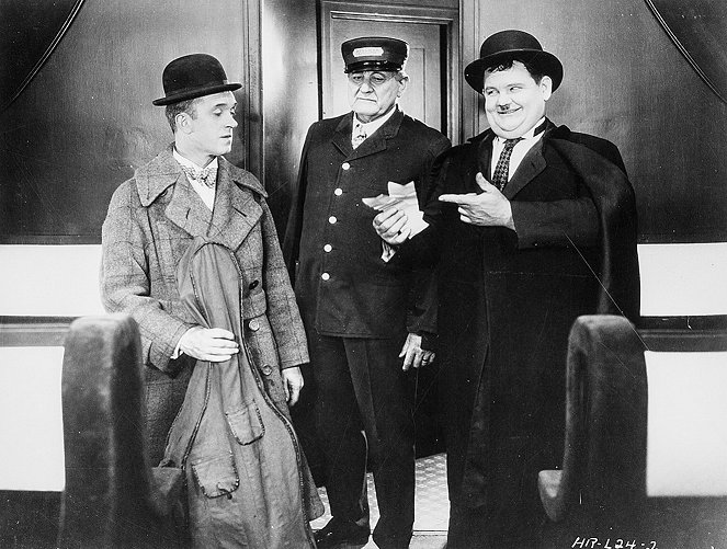 Berth Marks - Z filmu - Stan Laurel, Oliver Hardy