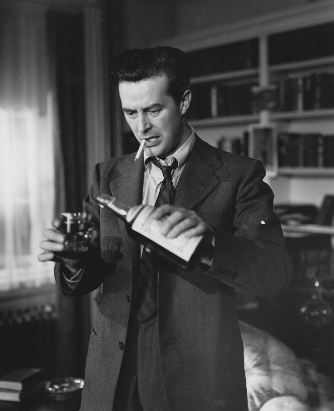 The Lost Weekend - Photos - Ray Milland