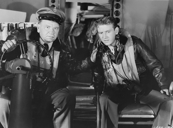This Man's Navy - Filmfotos - Wallace Beery, Tom Drake