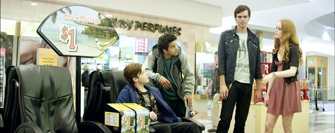 Mall - Wrong Time, Wrong Place - Filmfotos - Cameron Monaghan