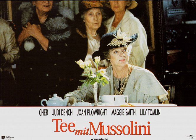 Tea Mussolinivel - Vitrinfotók - Maggie Smith