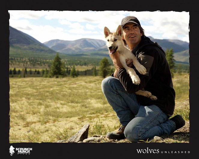 Wolves Unleashed - Fotocromos - Andrew Simpson