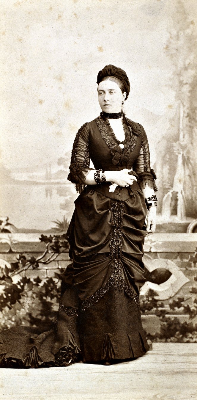 Queen Victoria and the Crippled Kaiser - Photos
