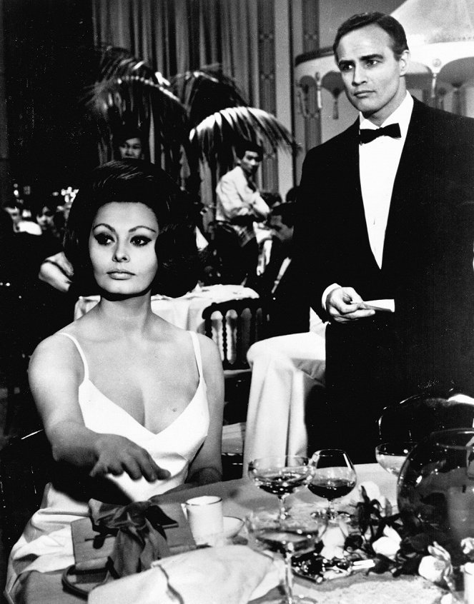 Hrabina z Hongkongu - Z filmu - Sophia Loren, Marlon Brando