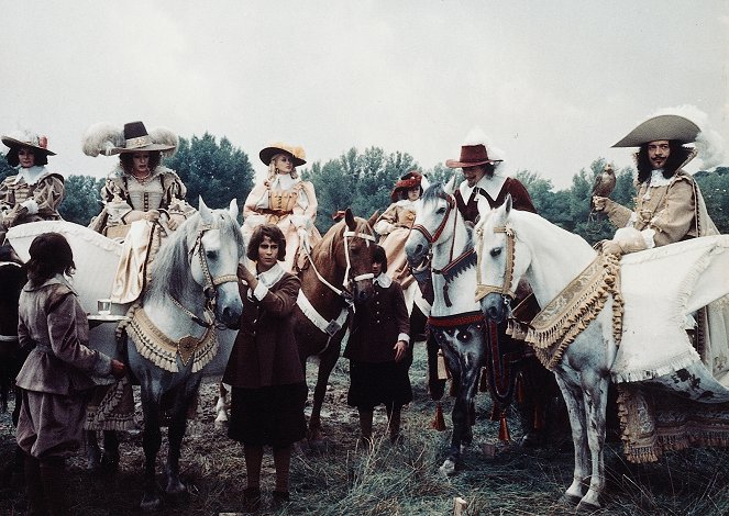 The Three Musketeers - Photos - Geraldine Chaplin, Charlton Heston, Jean-Pierre Cassel