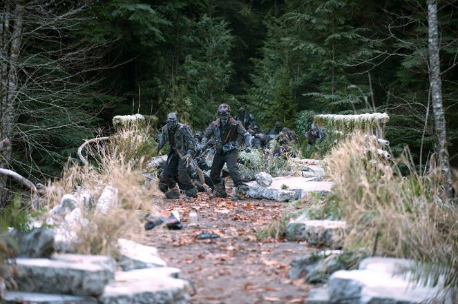 The 100 - Season 1 - Nun bin ich der Tod geworden - Filmfotos