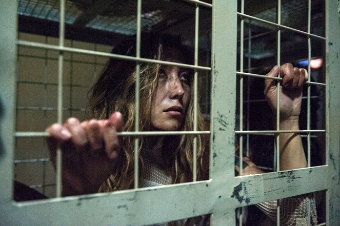 Los 100 - Siega y cosecha - De la película - Dichen Lachman