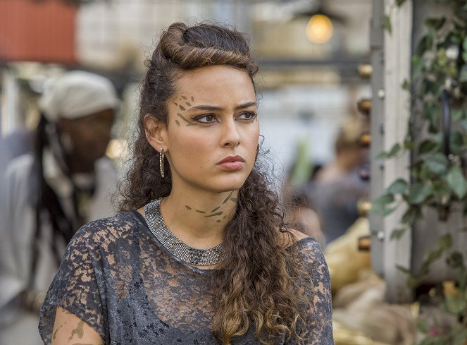 Star-Crossed - Le Jour de l'arrivée - Film - Chelsea Gilligan