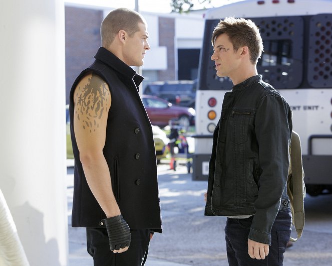 Star-Crossed - What Storm Is This That Blows So - Photos - Greg Finley, Matt Lanter