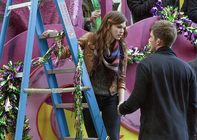 Star-Crossed - This Trick May Chance to Scathe You - De la película - Aimee Teegarden
