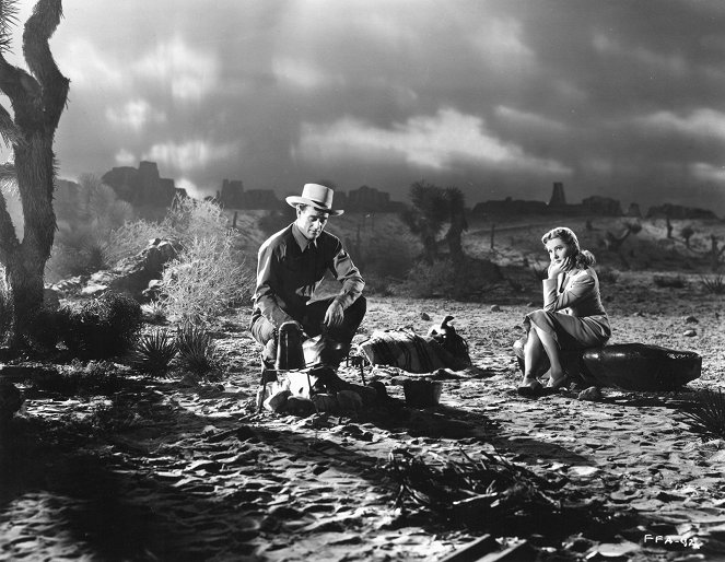 A Lady Takes a Chance - Filmfotos - John Wayne, Jean Arthur