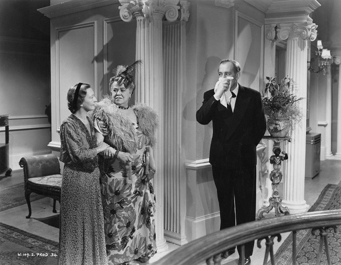 Last Holiday - Photos - Esma Cannon, Muriel George, Alec Guinness