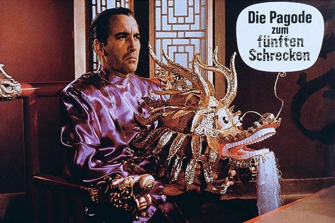 Five Golden Dragons - Lobby Cards - Christopher Lee
