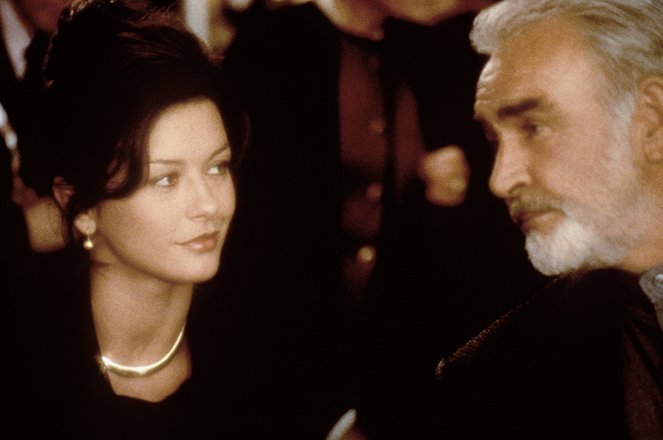 Past - Z filmu - Catherine Zeta-Jones, Sean Connery