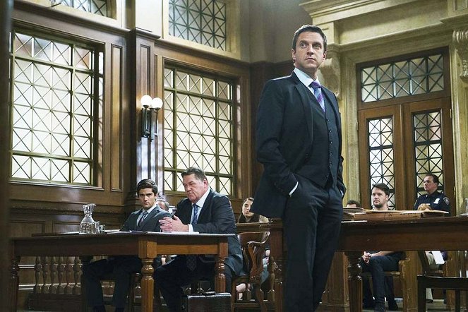 Law & Order: Special Victims Unit - Season 16 - Pornstar's Requiem - Photos - Raúl Esparza