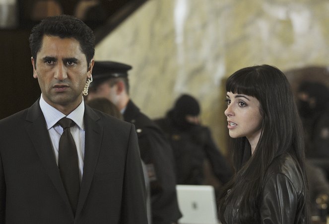 Missing - De la película - Cliff Curtis, Laura Donnelly