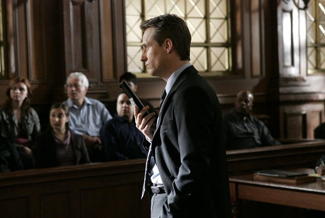 New York District / New York Police Judiciaire - Season 18 - De l'autre côté de la barrière - Film - Linus Roache