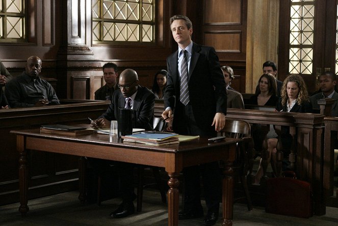 Law & Order - Season 18 - Strike - Photos - Linus Roache