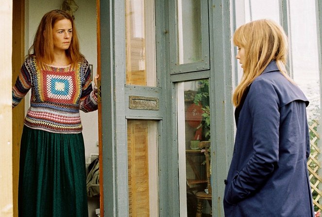 Hemma - Do filme - Elin Petersdóttir, Moa Gammel Ginsburg